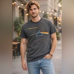 Vintage 2001 Pink Floyd Graphic T-Shirt